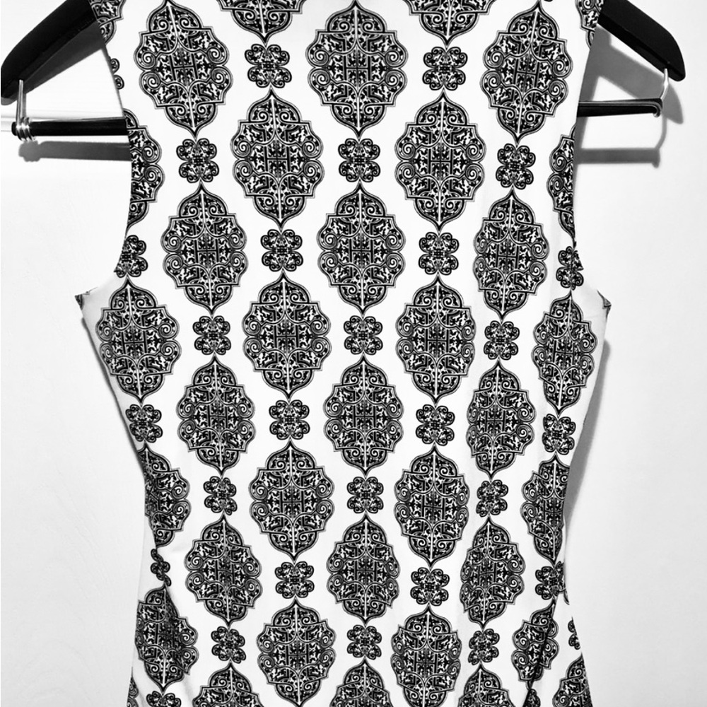 White House Black Market Elegant Top - Picture 6 of 9
